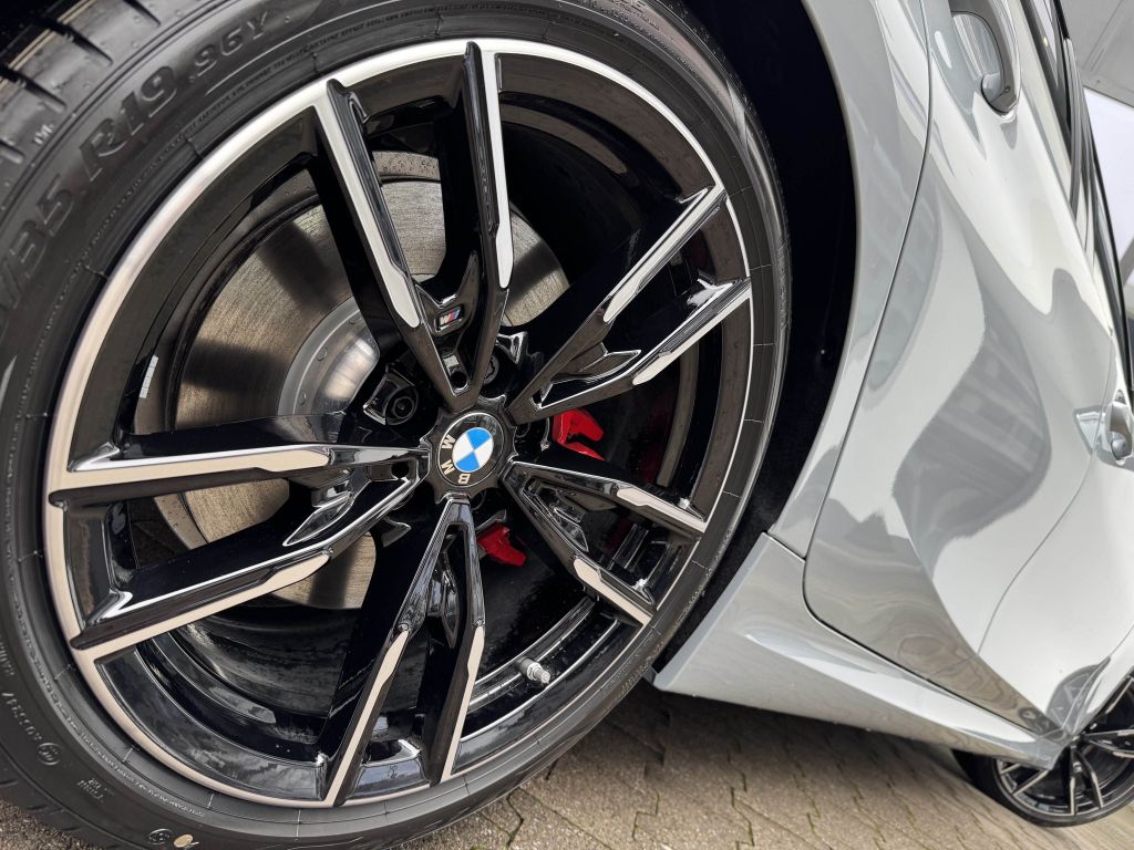 BMW M340d xDrive Touring PANO AHK DA PROF. PA+ 19"